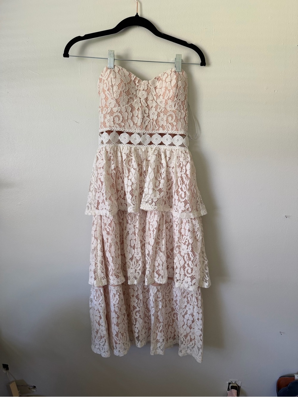 Lulu's Blush Lace Strapless Tiered Dress